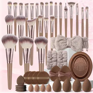 47-Piece Brown Travel Makeup Brush & Tool Set, Including 25Pcs Ultra Soft Face & Eye Brush Kit for Foundation, Concealer, Blush, Contour & Eyeshadow, with Beauty Sponge, Puffs, Headband, Wristbands, Cleaning Brush, Professional Makeup Kit for Beginners