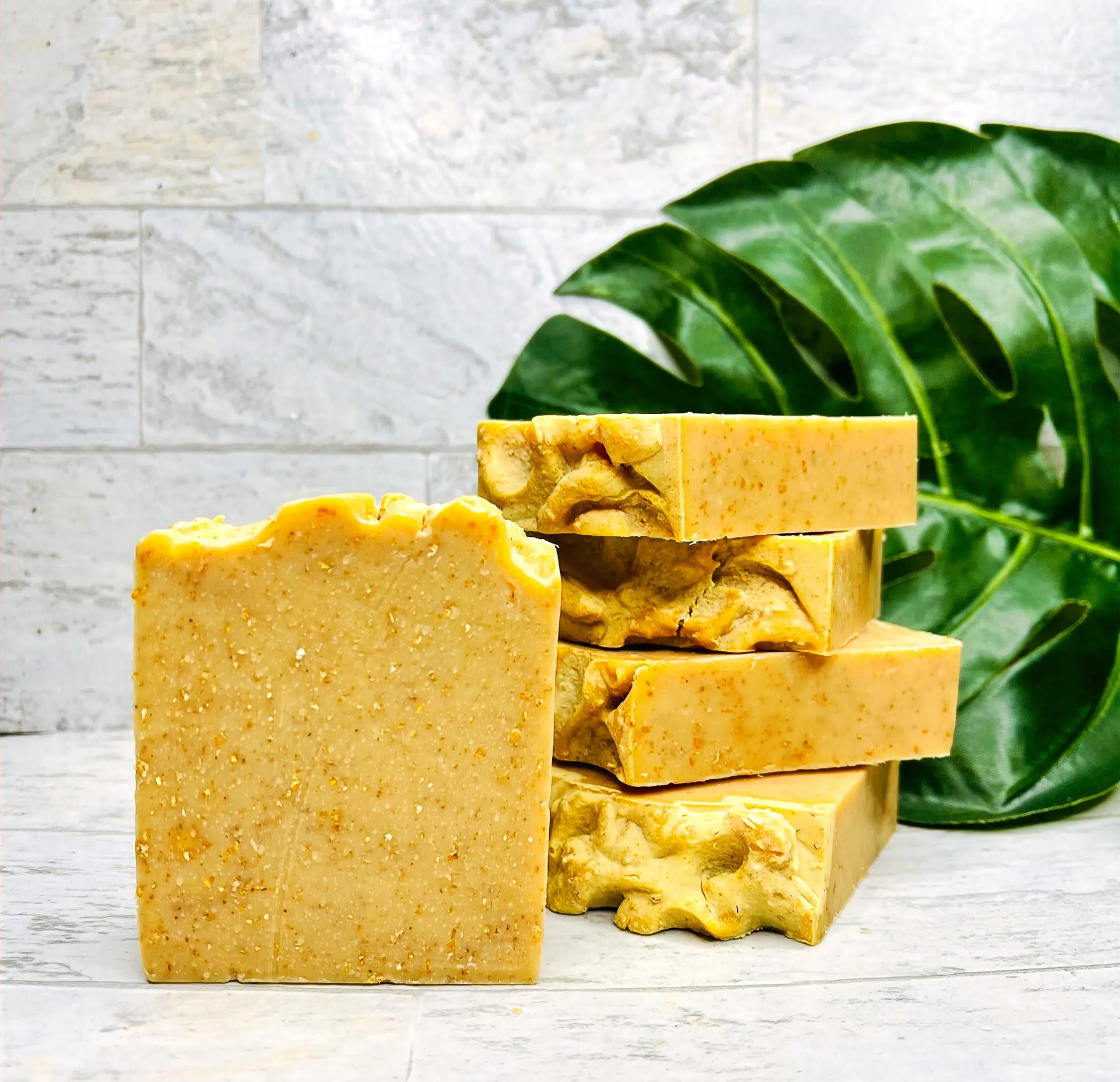Honey Oatmeal Natural Soap Bar - Handmade Cold Process Bar Soap with Colloidal Oats Raw Honey Olive Oil Coconut Oil & Shea Butter 5oz