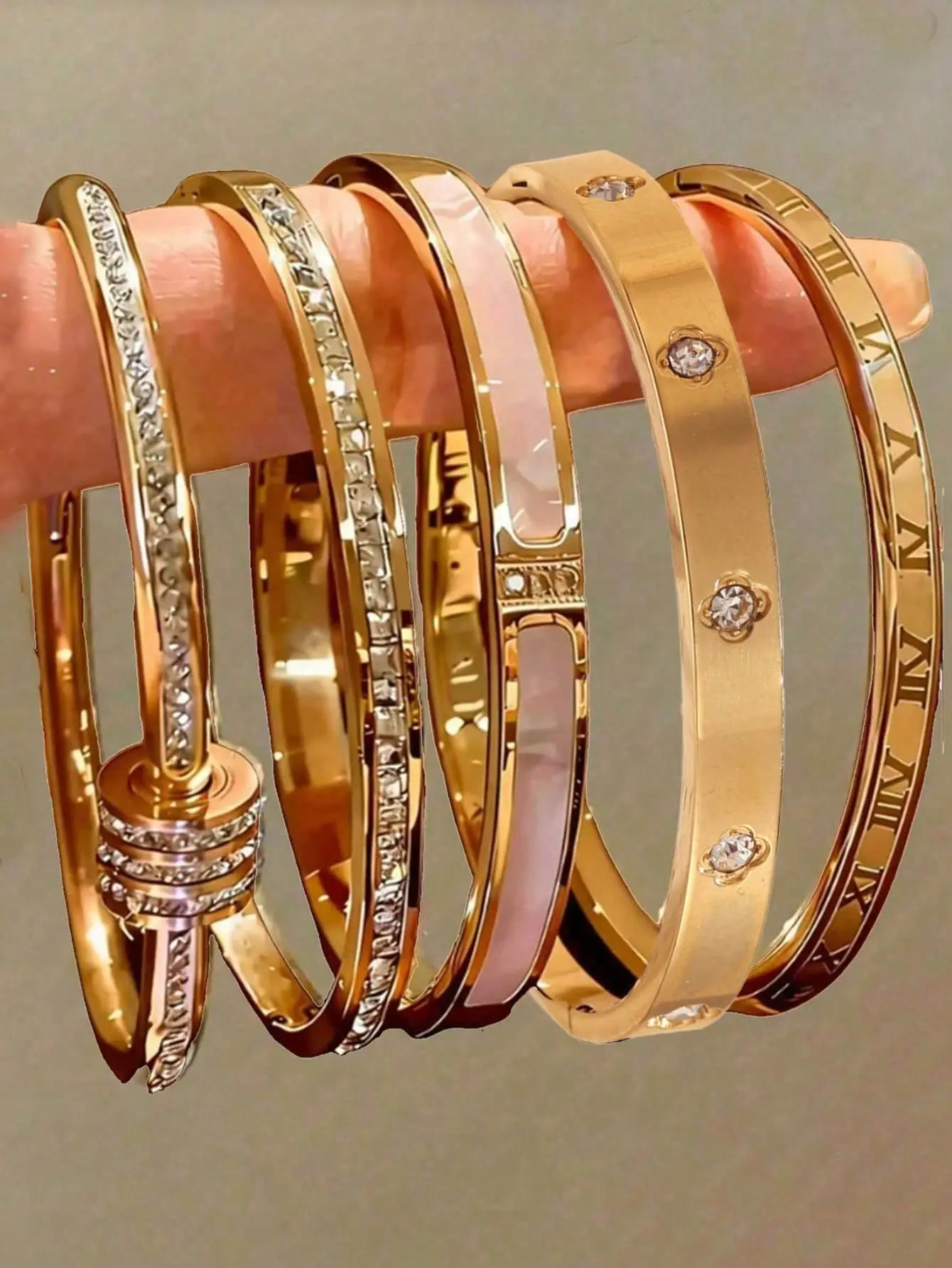 Women’s 5-Piece Bangle Bracelet Set, 18K Gold-Plated Stainless Steel Hinges, Stackable Designs with Floral Pearl Mother-of-Pearl Motifs, Cubic Zirconia Inlay, 2.36in Inner Diameter, Casual Everyday Jewelry Gift, Bangle Bracelets