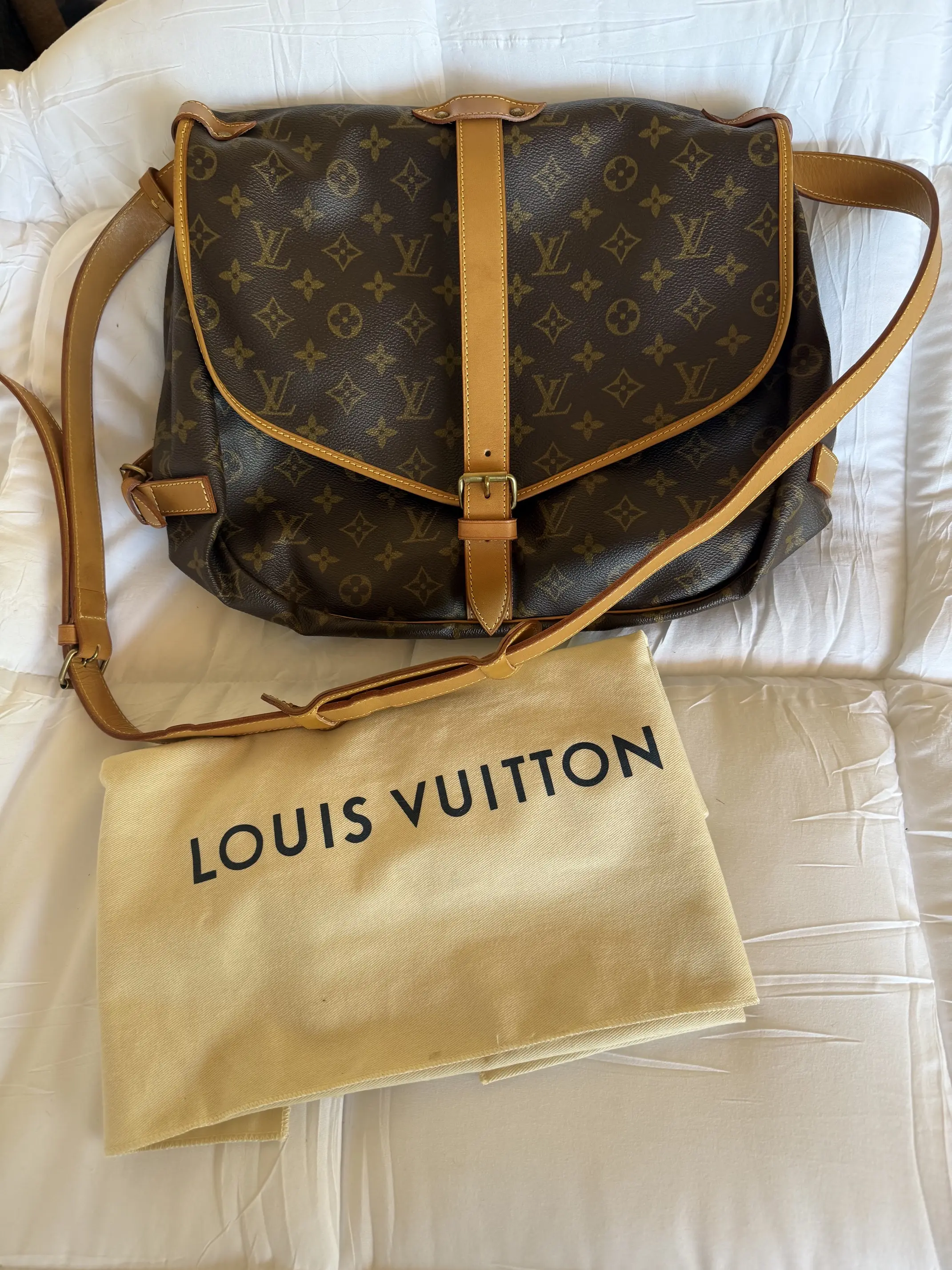 Pre-owned Louis Vuitton Coated Canvas Crossbody Bags Original Monogram Vintage Saumur 35 Crossbody Bag in New Condition