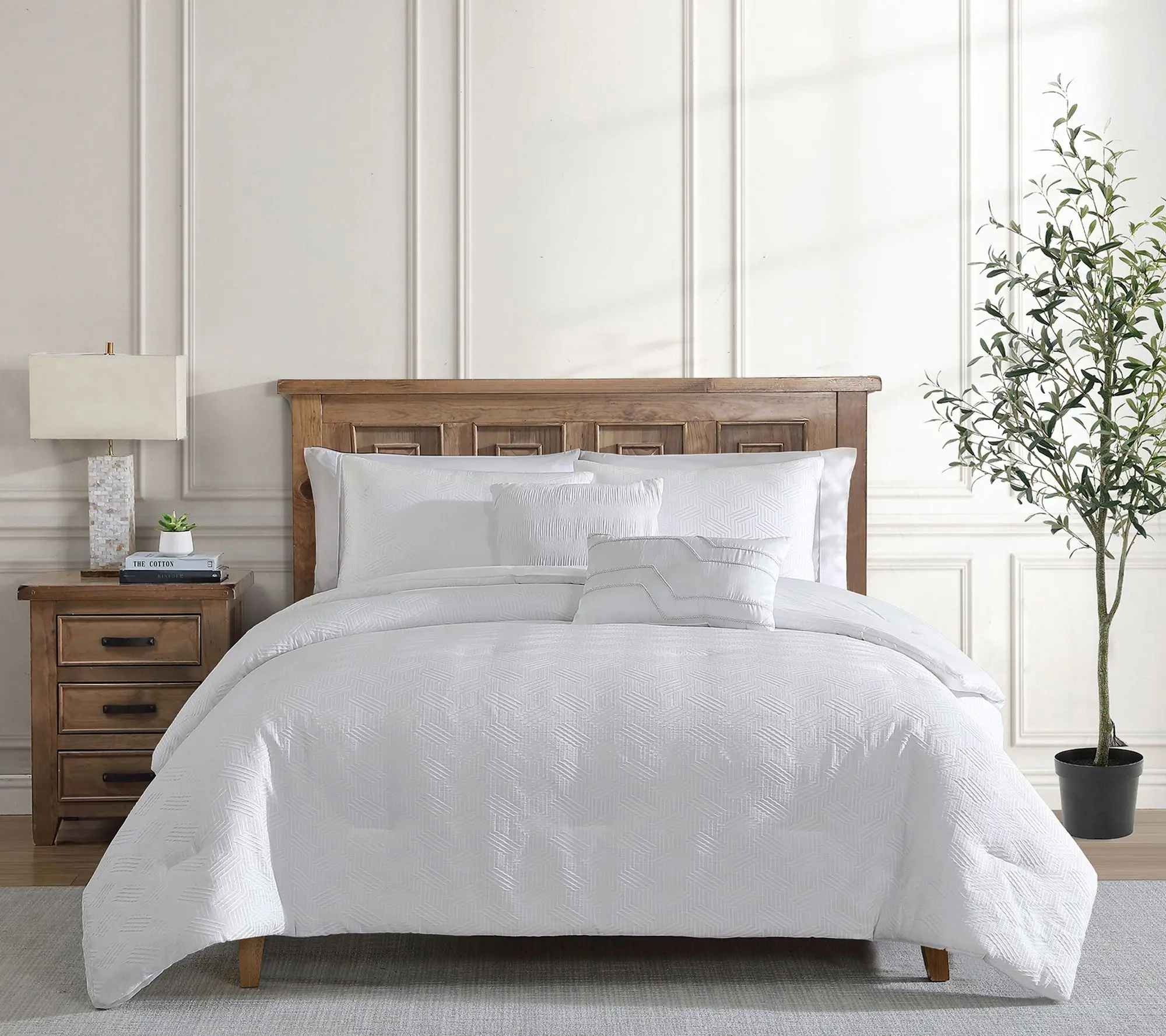 Tahari Home Blanca 5-Pc Jacquard Comforter Set, Queen