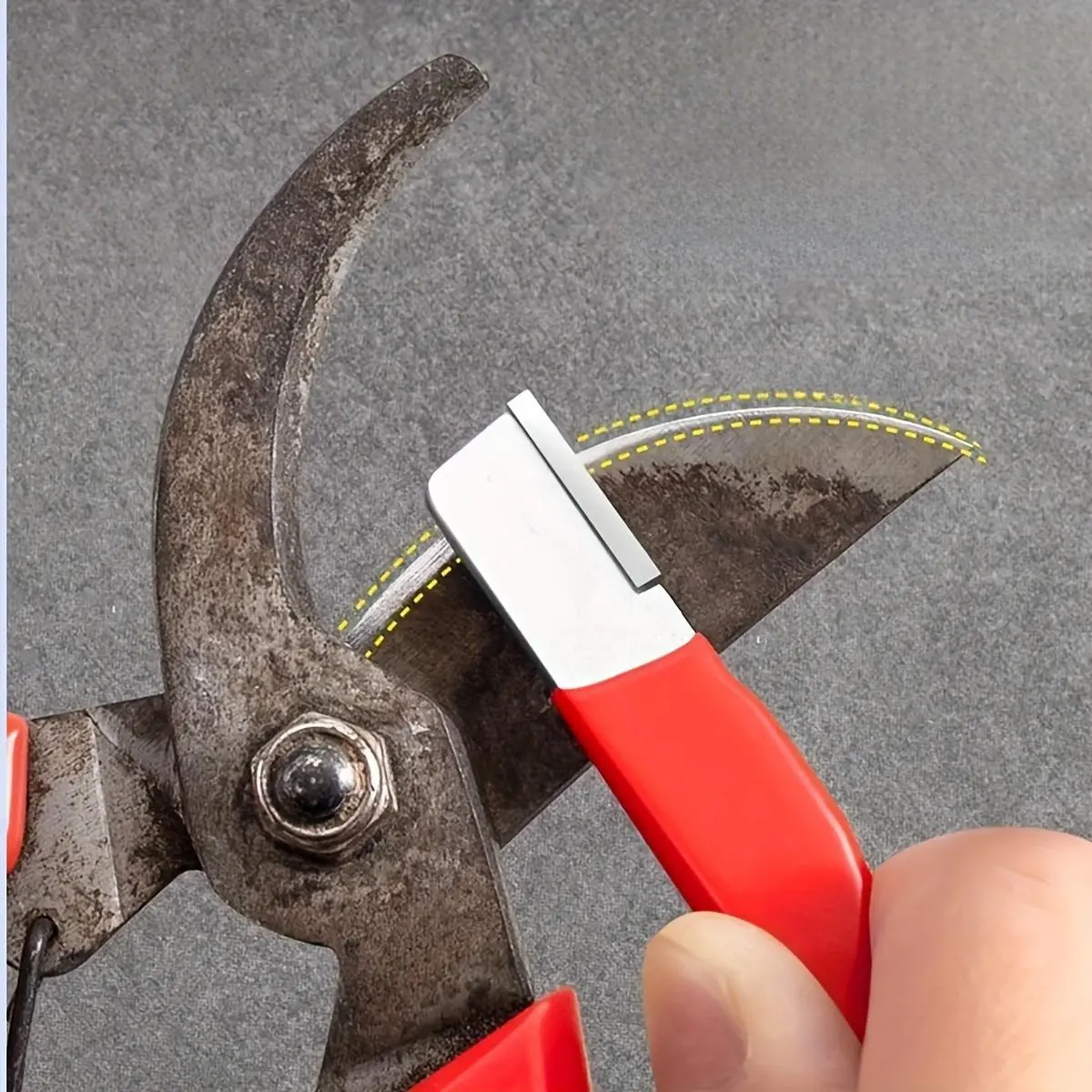 Diamond sharpening tool for kitchen knives and garden shears - sharpening stone, durable Stainless cutting blade honing system with protective cover