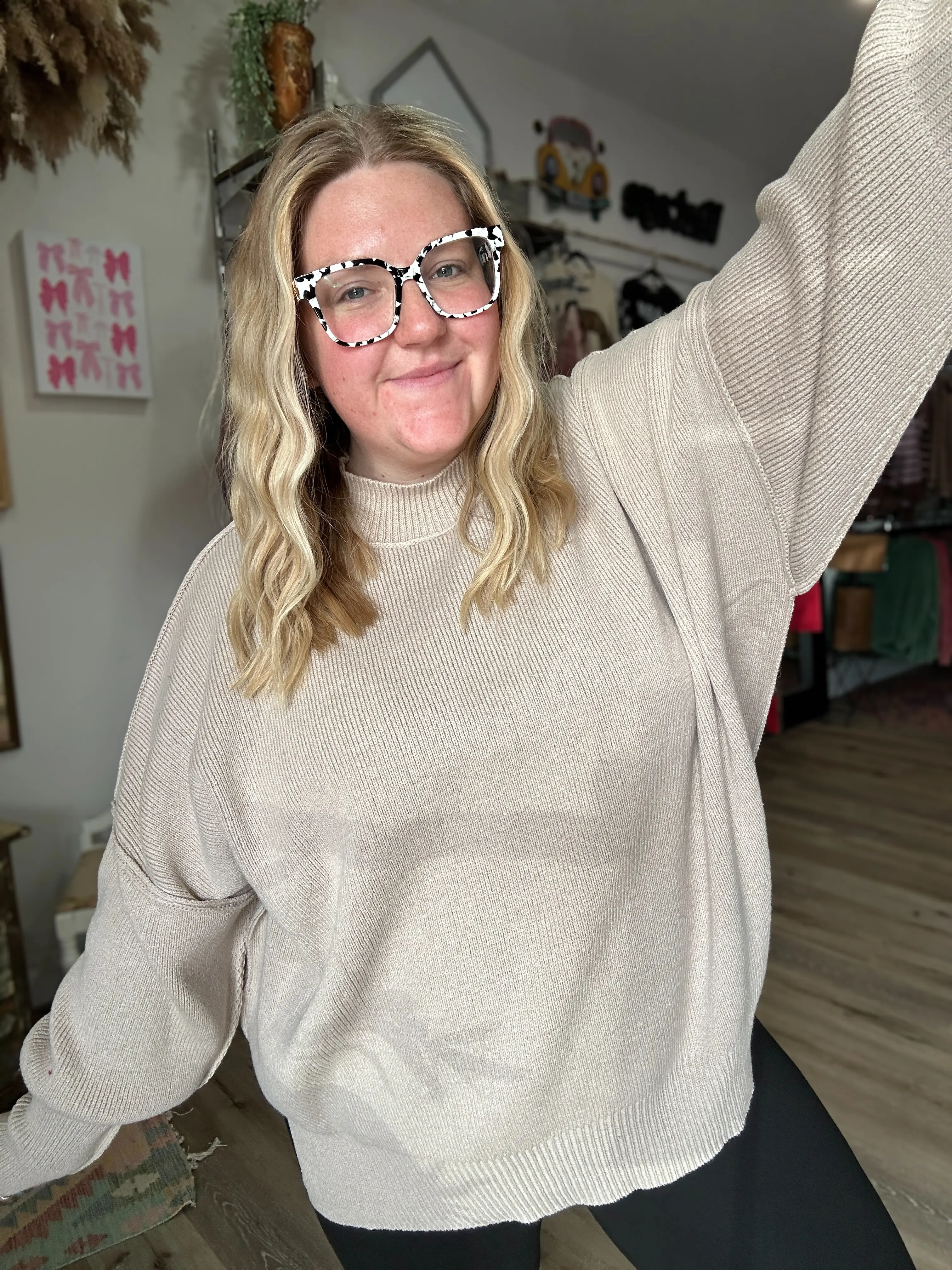 BEIGE - OVERSIZED SWEATER