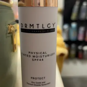 Product Review of DRMTLGY Physical Tinted Moisturizer SPF44 2 fl oz Water-Resistant Sunscreen from m**1