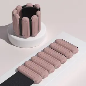 The new shell-shaped silicone weight-bearing bracelet with gravity leg straps is detachable, adjustable and washable. It is suitable for both men and women, including running, swimming, fitness, Pilates and energy bands