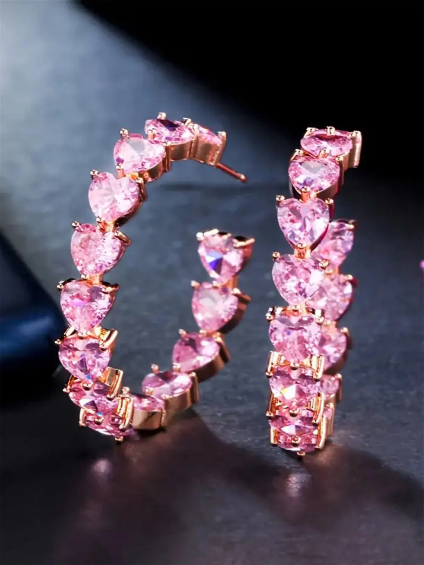 1 Pair Pretty Sparkling Cubic Zirconia Designs Hoop Heart Shape Earrings Zirconia Inlaid Heart For Women For Wedding Engagement Anniversary Party Jewelry Valentine's Day Gift