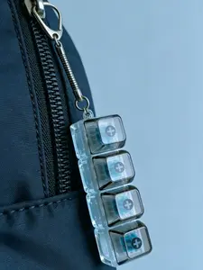 1pc Transparent Keycap 4-Key Keychain, Stress-Relief Pressing Sound Crisp Squeezable Toy Clip, Perfect for Anxiety Relief and Fun