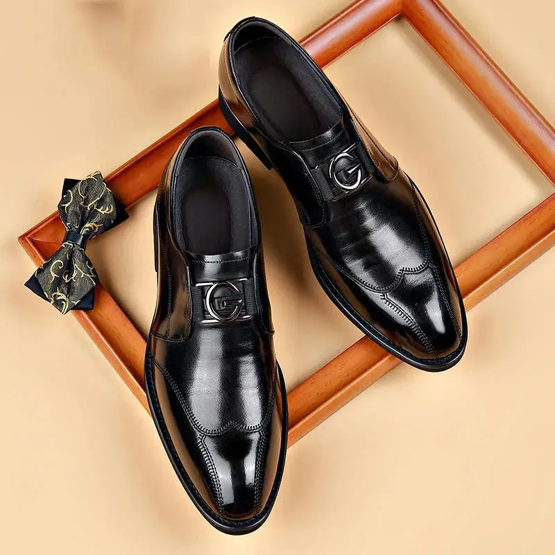 Men's formal shoes are durable and non slip Oxford shoes, suitable for wedding banquets and middle-aged men's shoes