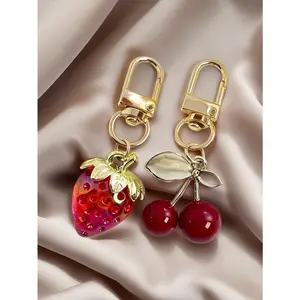 1pc Chic Cherry Heart Keychain With Sparkling Resin Pendant - Alloy Customizable C-Hook Closure For Women's Wallets & Bags Ideal Gift For Family Friends And Couples Valentine's Day Gift Y2K Burgundy