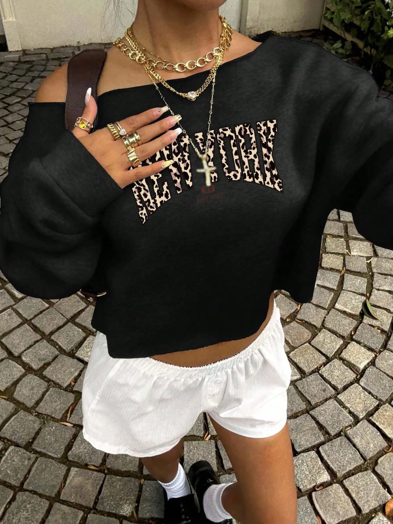 Women's Loose Fit Asymmetrical Shoulder Long Sleeve Top, Leopard Letter Print, Comfortable Soft Fabric, Spring & Fall Fashion, Casual
