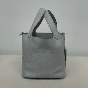 Pre-owned HERMÈS Clemence Handbag Picotin 18 Bleu Glacier LNL0406