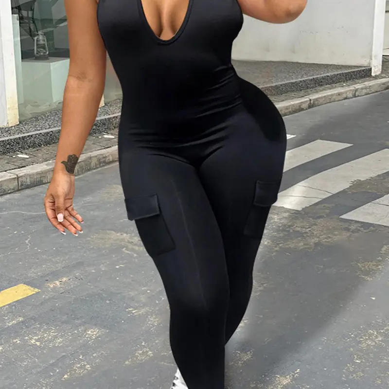 Women's Solid Tie Backless Halter Slim Fit Fashion Casual, Comfort Basic Minimalist Casual Flap Pocket Sleeveless Plunge Neck Jumpsuit for Daily Wear, Ladies Clothes for All Seasons Solid Jumpsuits Womenswear