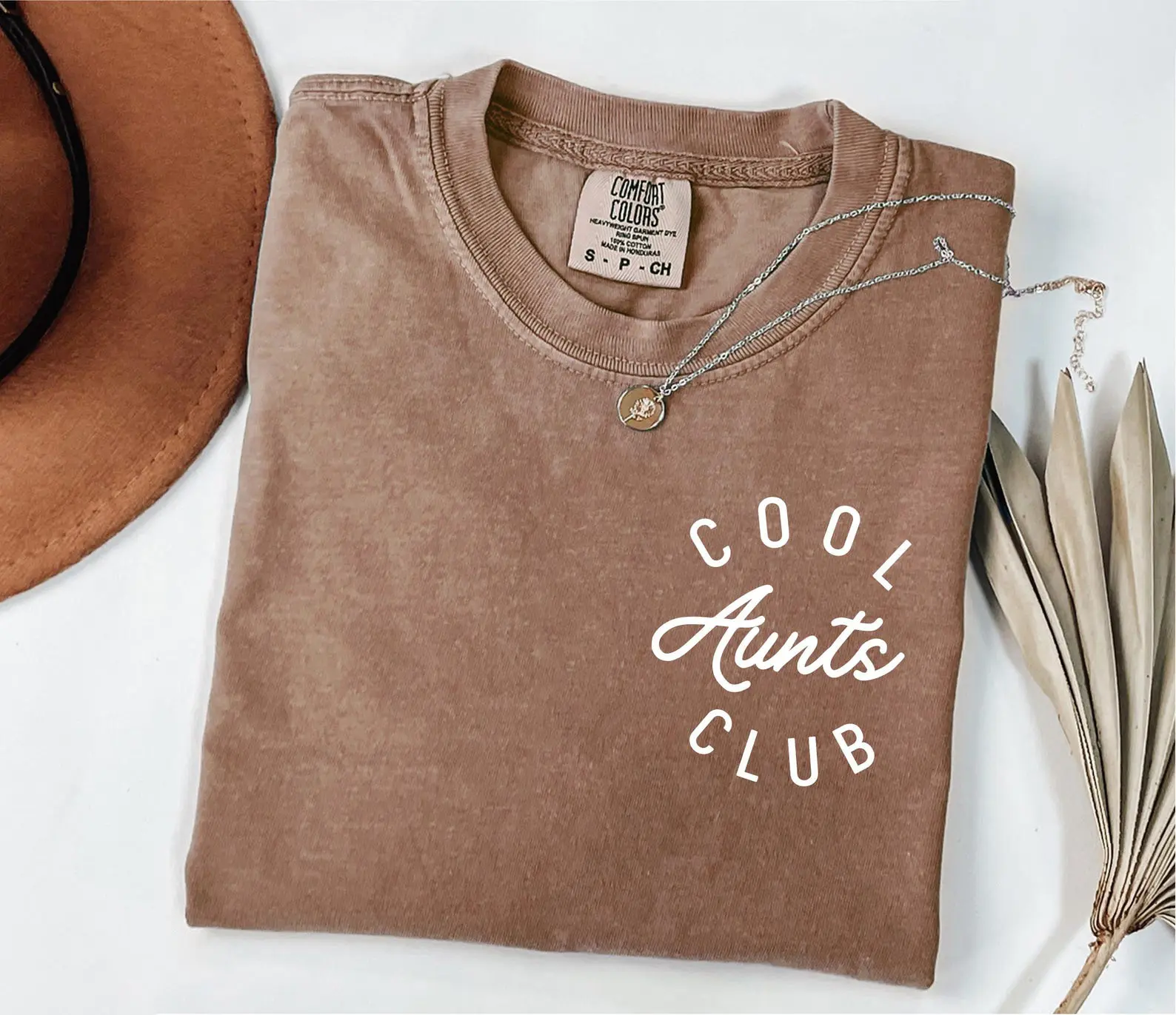 Comfort Colors Cool Aunts Club Shirt, Auntie T-Shirt, Mothers Day Shirt, New Aunt Gift, Pregnancy Announcement, Gift for Aunt, Aunt to be Tee Top Oversized Apparel Cotton