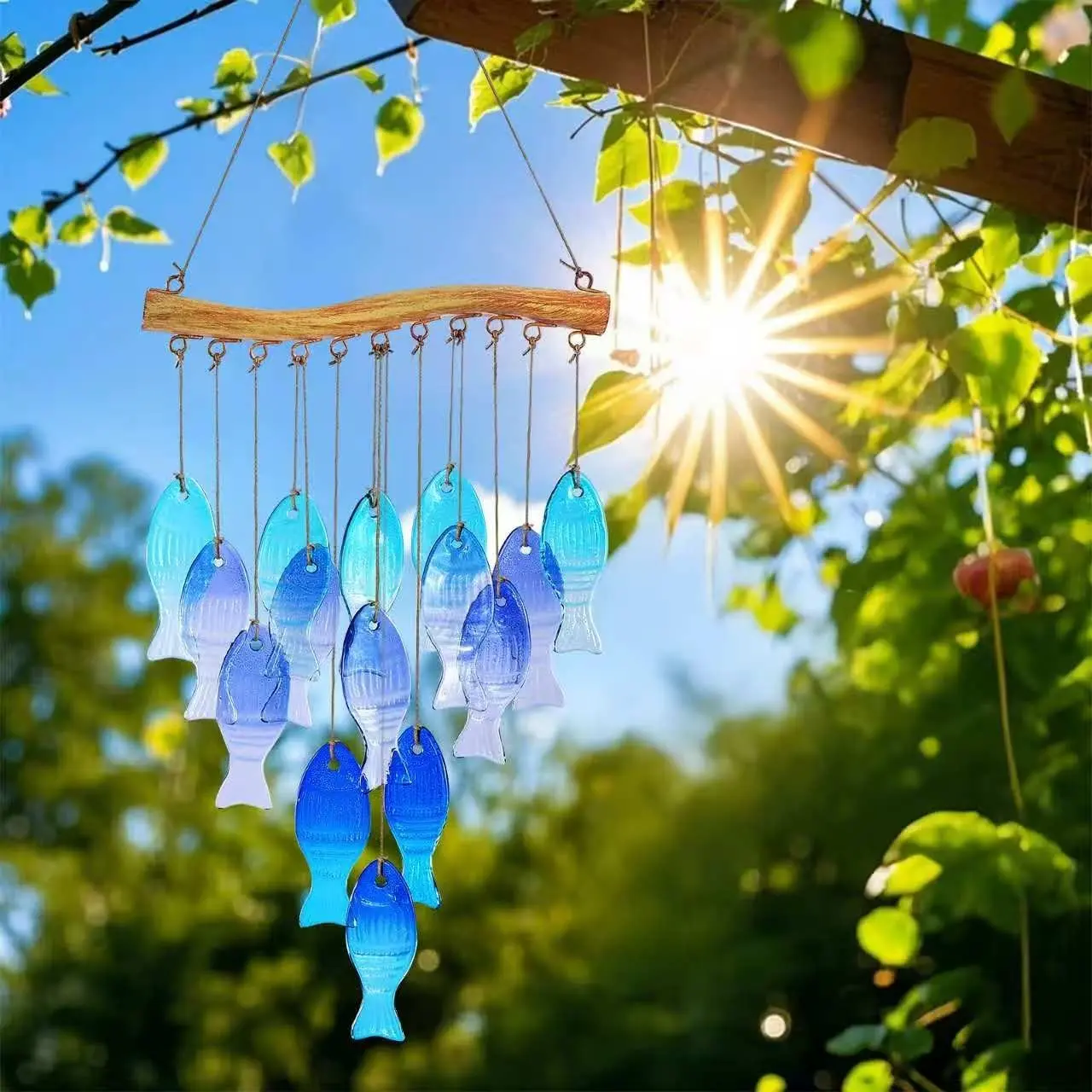 Handmade Blue Glass Fish Decorative Wind Chime for Indoor and Outdoor Use, Vibrant Spherical Fish Shape, No Electricity Required, Ideal for Gardens Patios Beaches Weddings Holidays