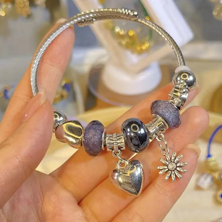 0259 # Love Daisy Titanium Steel Bracele