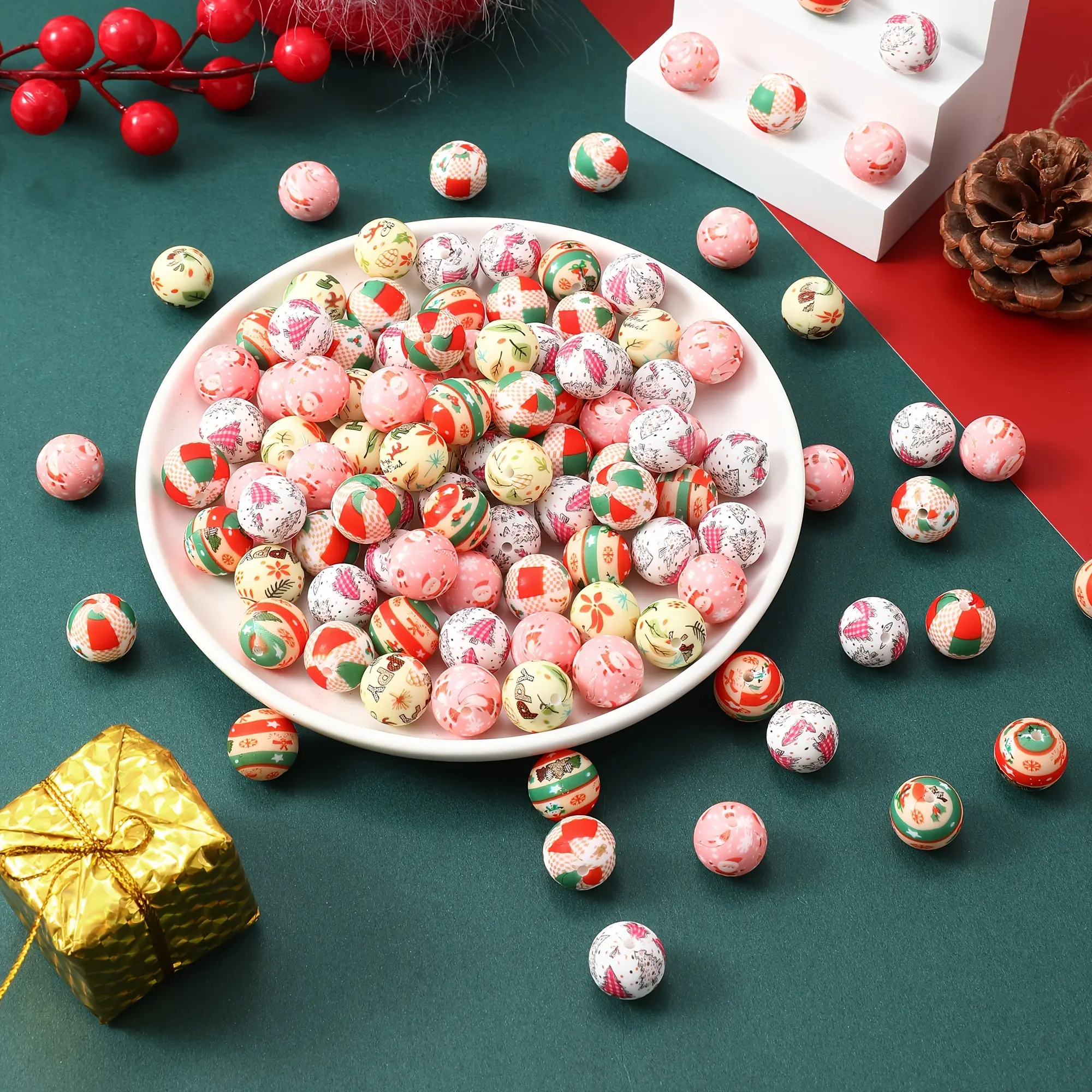 50 pieces of Christmas-themed silicone beads, suitable for DIY keychains, beaded pens, bag decorations, jewelry making, and handmade crafts.