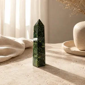 Stargate Premium Emerald Fluorite Crystal Tower - Green Healing Energy Point (Approx. 9-10cm)