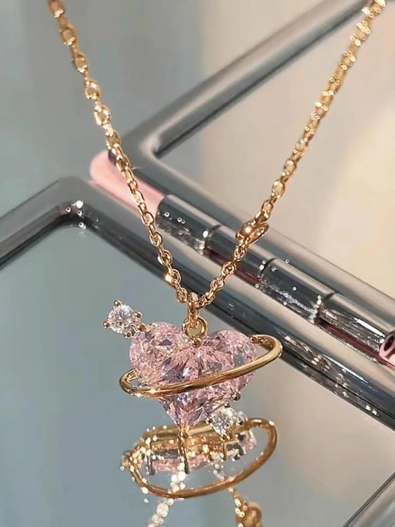 Rhinestone Decor Pendant Necklace As Perfect Gift for Girlfriend, Fashion Heart Shaped Artificial Crystal Alloy Jewelry, Daily Clothing Deco