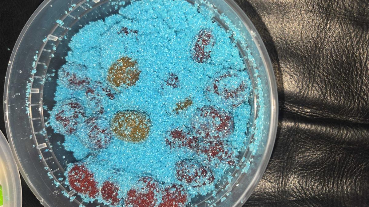 Item: Blue Raz, EXTREME Sour (10/10)