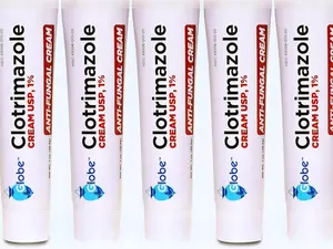 (5 Pack) Globe Clotrimazole Antifungal Cream 1% (1 oz) Relieves The itching, Burning, Cracking and Scaling associated with fungal infections, Compare to The Name Brand Active Ingredient