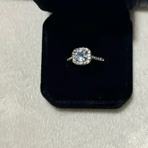 NWT Cushion Cut Halo Statement Ring - Silver Tone Round Brilliant Accents - Size 10