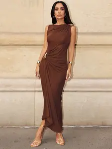 New Women's European Style Fashion Solid Color Round Neck Metal Decor Twist Sleeveless Bodycon Dress, Elegant and Stylish, Ruched Bodycon Maxi Dress,Asymmetric Drape Evening Gown,Formal Summer Vacation Dress, Gathered Waist Cocktail Dress, Formal Wear