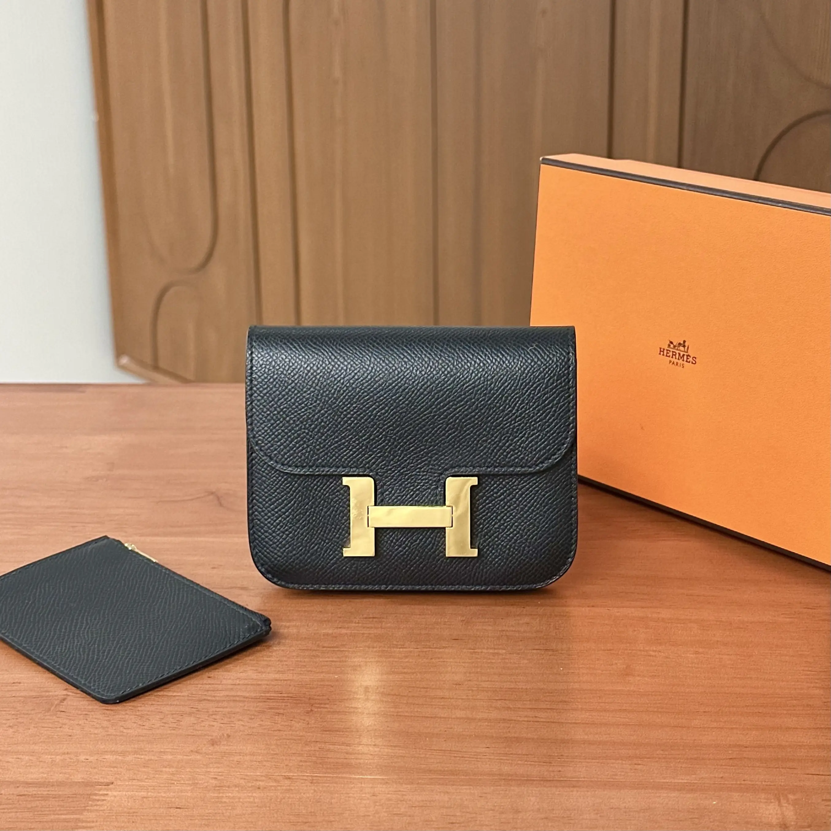 Pre-owned HERMÈS HERMES Black Leather Gold Hardware Slim Wallet Cardholder SZ74152039