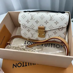 Pre-owned Louis Vuitton CALFSKIN Shoulder Bags LV BAG FULL SET NEW YEAR DEAL White Monogram Leather Crossbody Bag with Gold Hardware