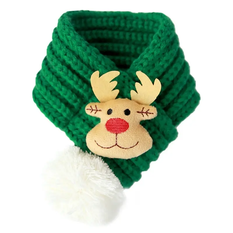 Pet Christmas Handwoven Green Scarf with Elk Brooch Christmas Color Scheme Comfortable for Daily Life and Photo Shoots