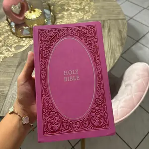 NKJV Comfort Print Bible: Leathersoft, Pink Edition, Soft Touch Cover Imitation Leather