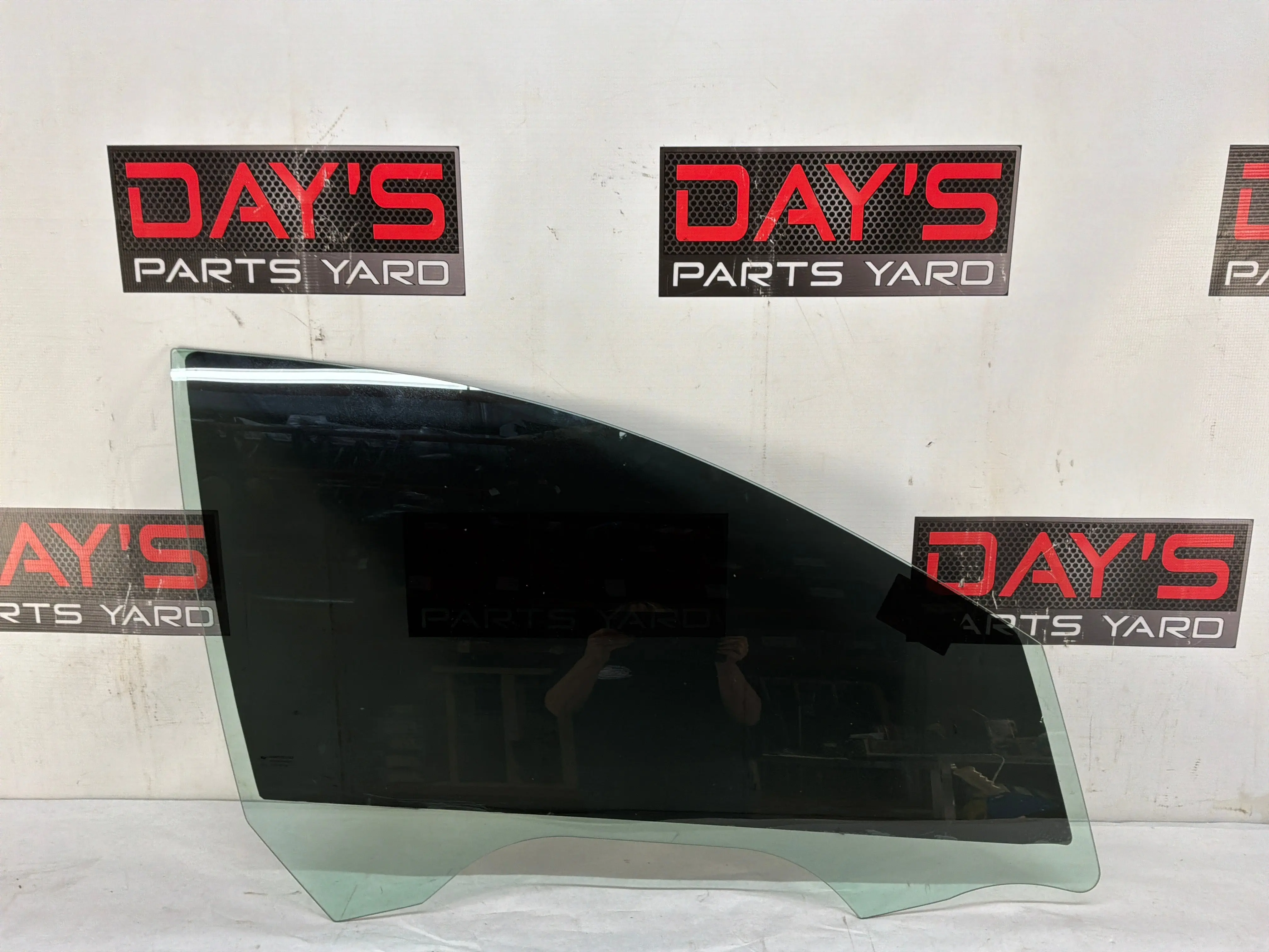 2012 Chevy Caprice PPV RH Passenger Rear Door Window Glass OEM