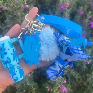 Blue mini rose bouquet character keychain in set
