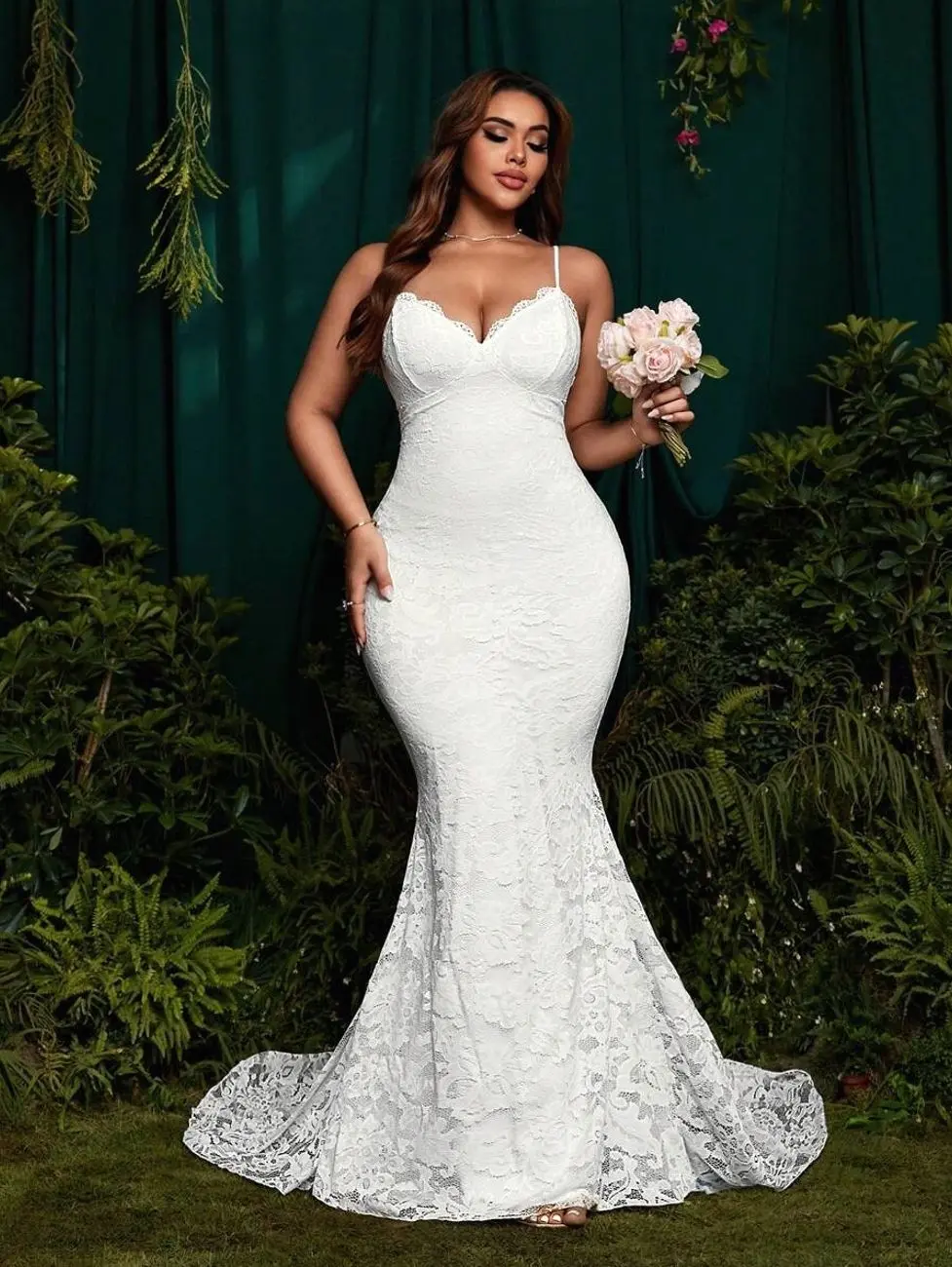 🤍 Plus Size Mermaid Wedding Dress, White Lace Spaghetti Strap Bridal Gown For Weddings, Ceremonies And Elegant Bridal Style.