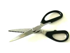 Precision 8" Stainless Steel Pinking Shears: Craftsmanship for Zig Zag Pattern Crafting and Cutting