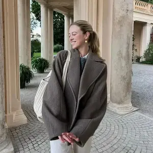 Women's Double Breasted Wool Coat Autumn Winter Fashion Lapel Long Sleeves Short Blazer Jacket Elegant Solid Warm Loose Outwear Womenswear Suits Grey Minimalist Basic Outerwear