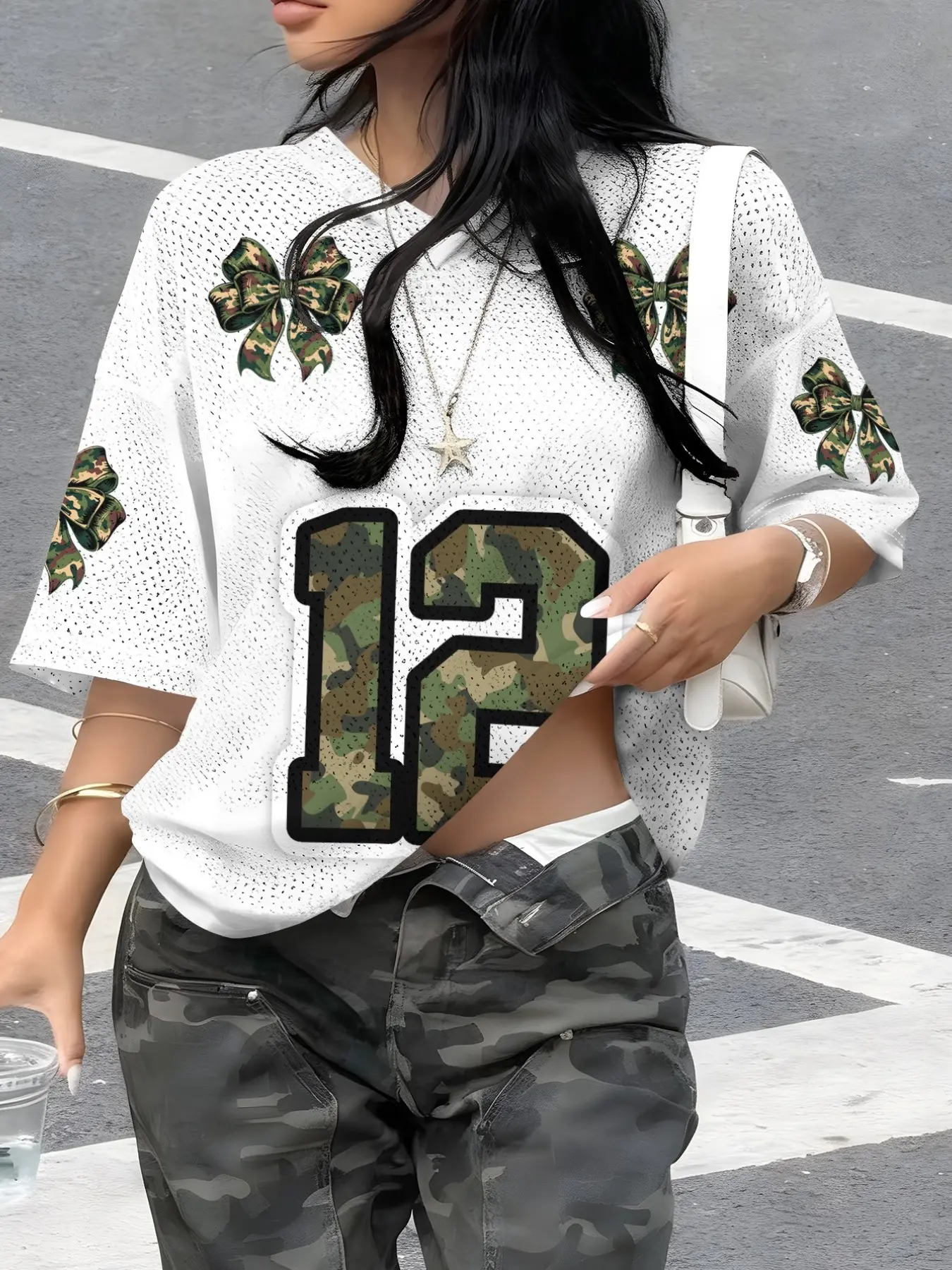 Women's Summer V-Neck Short Sleeve T-Shirt, Loose-Fit Camo Graphic Print Sporty Streetwear Top, Fashionable Casual Wear for Campus Activities