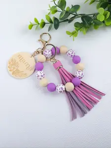 Letter Mama Beaded Keychain, Mom Gift, Mother's Day Present, Heartfelt Design, Perfect for Moms, Unique Accessory, Keychain Pendant
