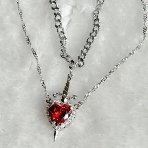 2pcs Heart and Sword Necklace Set, Love Heart Necklace, Fashion Matching Necklace, Unique Couple's Jewelry, Silver Color, Durable Fashion Accessory, Birthday Gift Jewelry, Perfect for Weddings & Parties, Fashion Jewelry Party, Includes Rose Box