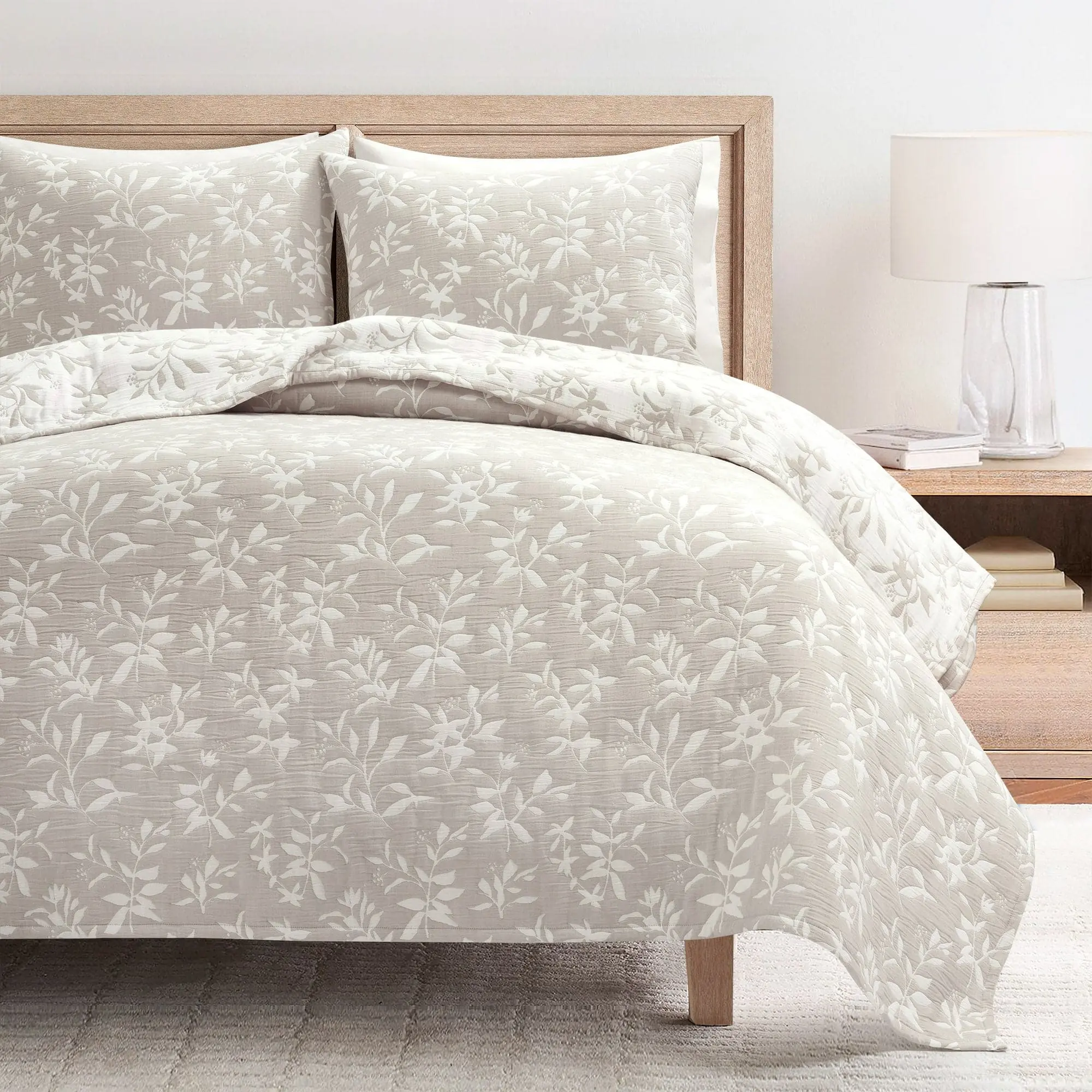 Lush Decor Floral Jacquard Reversible Soft Matelassé 3 Piece Quilt Set - Full/QueenKing/Cal King, Machine Washable Lush Decor Floral Jacquard Reversible Soft Matelassé 3 Piece Quilt Set - Full/QueenKing/Cal King, Machine Washable
