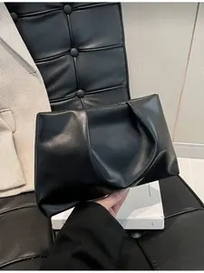 New Spring Summer Fashion Solid Color Clutch Bag Ruffled Cloud Envelope Bag Casual Makeup Travel Accessory Lining Toiletry Storage Pouch Perfect Match Women Graduation Dress Ceremony Accessories