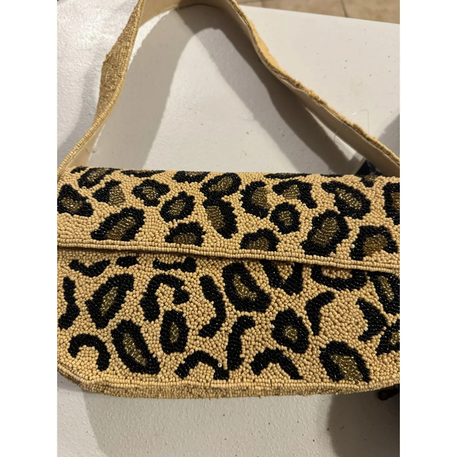 Leopard Print Beaded Crossbody Bag with Adjustable Strap and Zip Closure, Ideal for Everyday Use