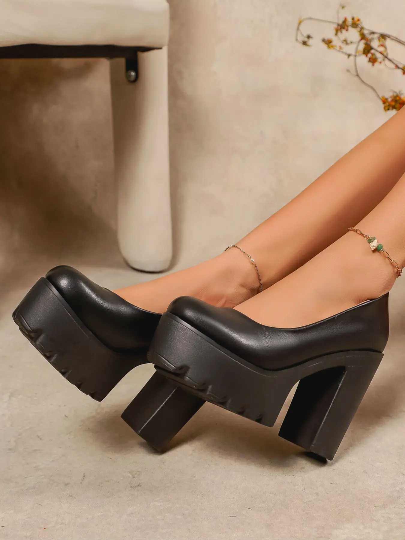 black dress shoes heels Black Leather Pump EU 36/US 6 / Medium (B)