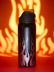 Owala FreeSip Chrome Inferno 32oz Water Bottles Men,  Leak-Proof Sports Bottle, Stainless Steel Travel Mug, Cool Father's Day Gift for Husband & Cool Dads for Fitness & Work
