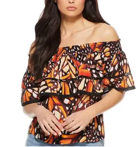 BRAND NEW Feminine and flirty. This off-the-shoulder Top from Sofia Jeans