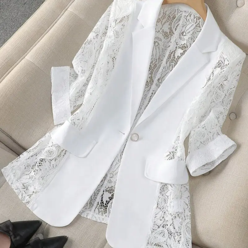 Women's Western Style Button-Front Suit Blazer with Lace Patchwork Design, Long Sleeve, Chic, Versatile and Elegant