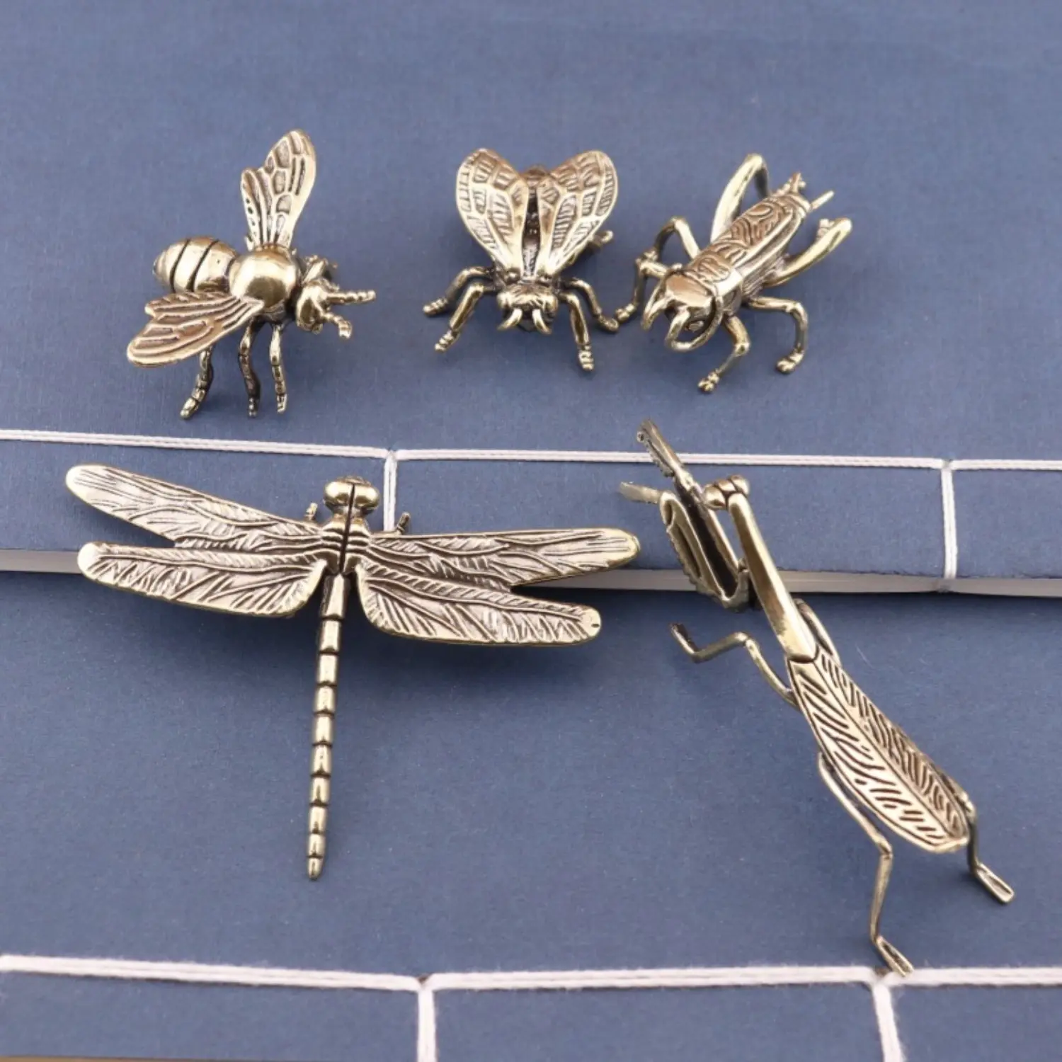 6-Piece Handmade Artificial Insect Figurine Set - Bee & Dragonfly Mix Resin Models, Casual Statues & Figurines, Decorative Home Ornament, Insect Mini Scene Tea Pet, 6‑Piece Insect Set