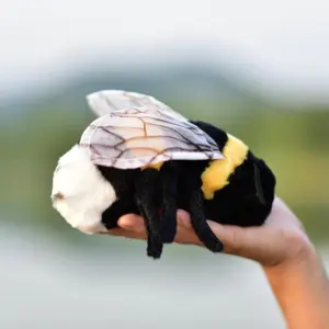 Soft Bee Plush Toy, Stuffed Animal Doll,Cute Honeybee Plush Doll,17cm