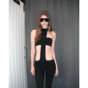 Hei_Black Gothic Traf Retro Punk Emo girls’ black jumpsuit — sexy slim fit, solid color, Y2K streetwear, women’s millennium style bodysuit/top, sleeveless basic minimalist short womenswear