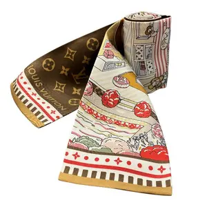Pre-owned Louis Vuitton Silk Small Leather Goods Vivienne World Monogram Scarf