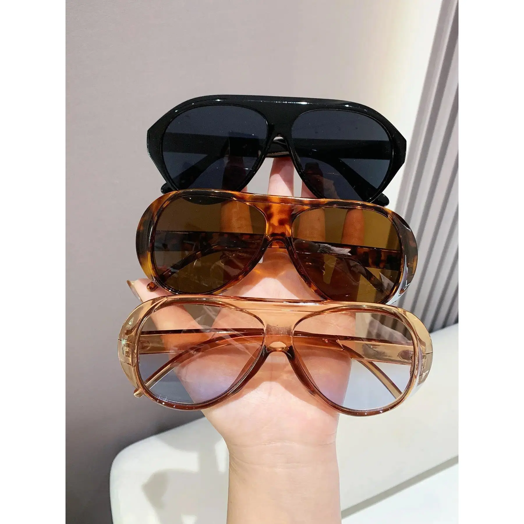 Fashion Oversized Aviator Sunglasses with UV 400 Protection Oversized Aviator Sunglasses | UV400 - zenottic – ZENOTTIC  main image 2